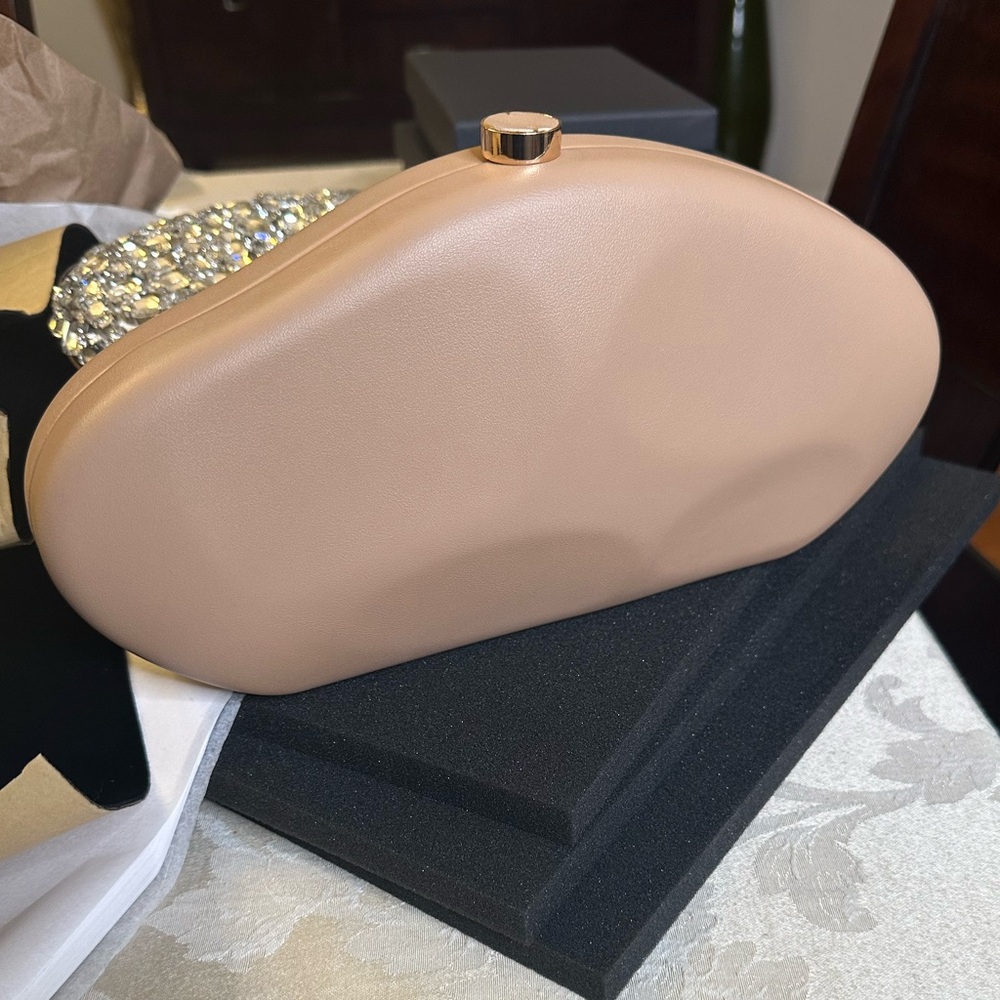 Nude Oval Clutch | Gold Clasp Evening Bag - Picture 3 of 6